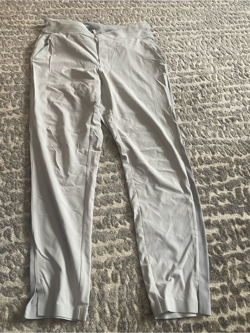 Athleta Light Gray Cropped Performance Pants